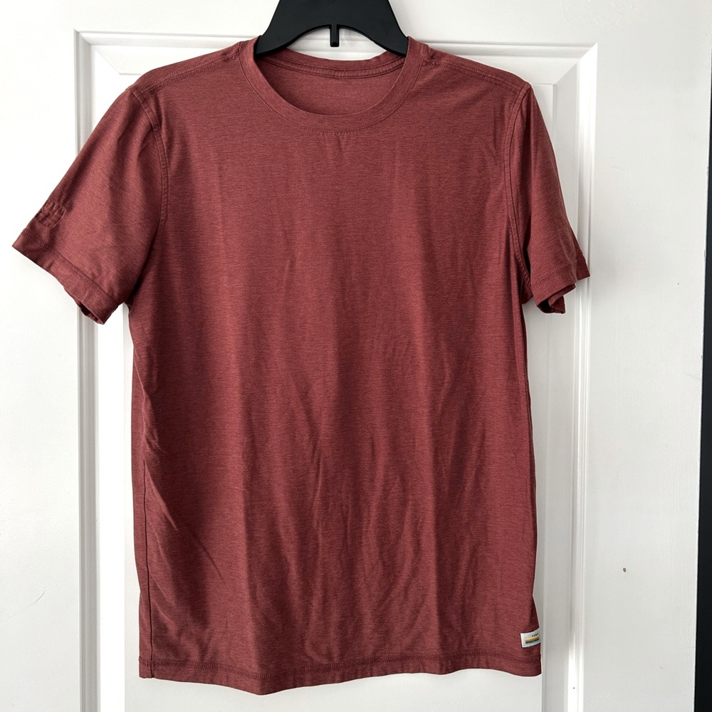 ❤️ Vuori Men’s Short Sleeve Ponto Performance Tee ❤️
